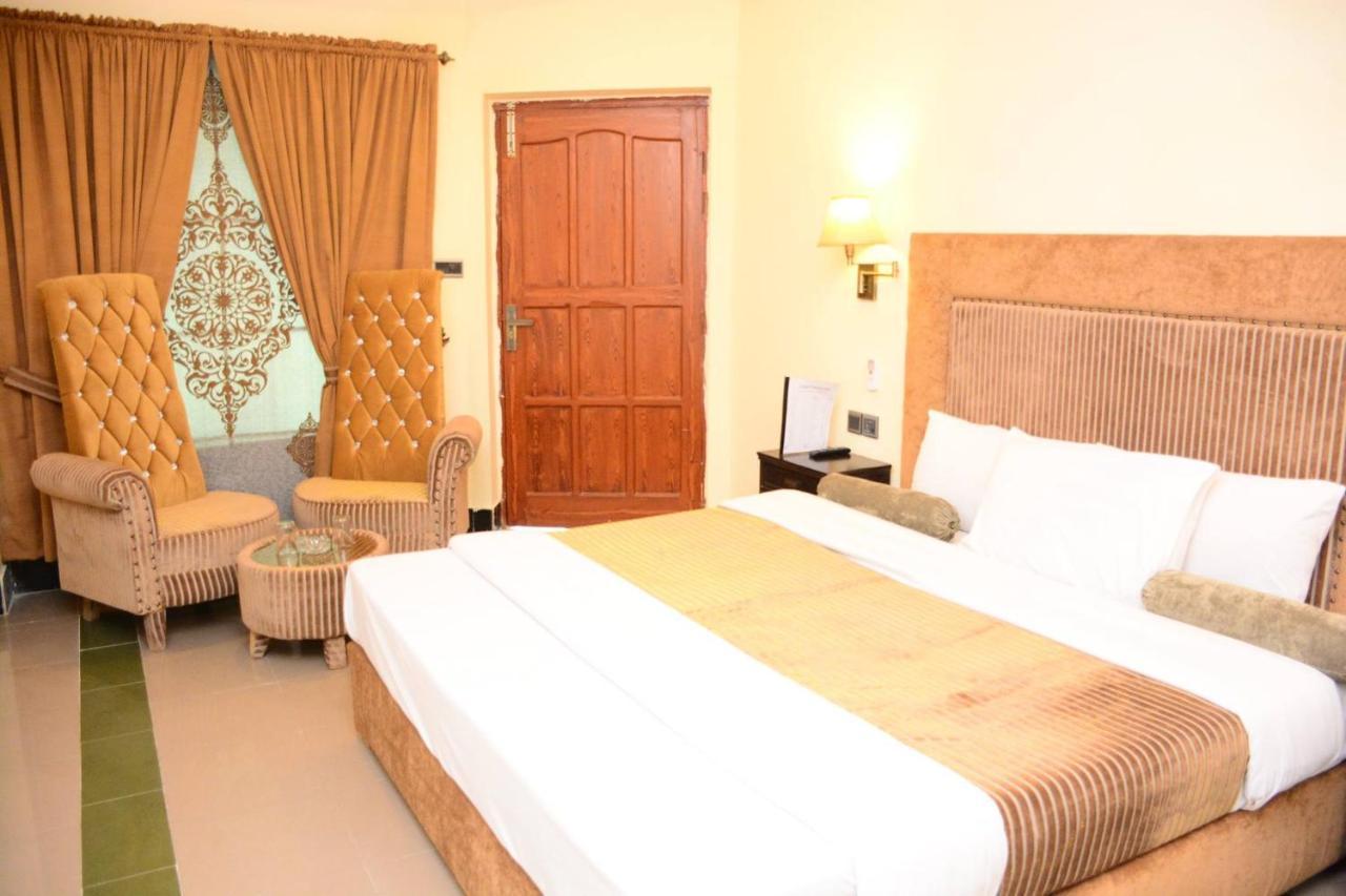 Hotel Move-N-Pick เมอร์รี ภายนอก รูปภาพ