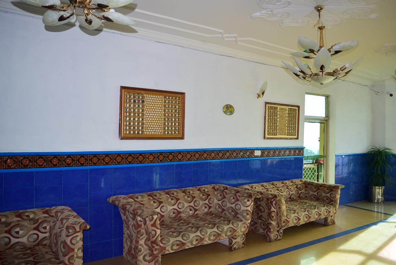 Hotel Move-N-Pick เมอร์รี ภายนอก รูปภาพ