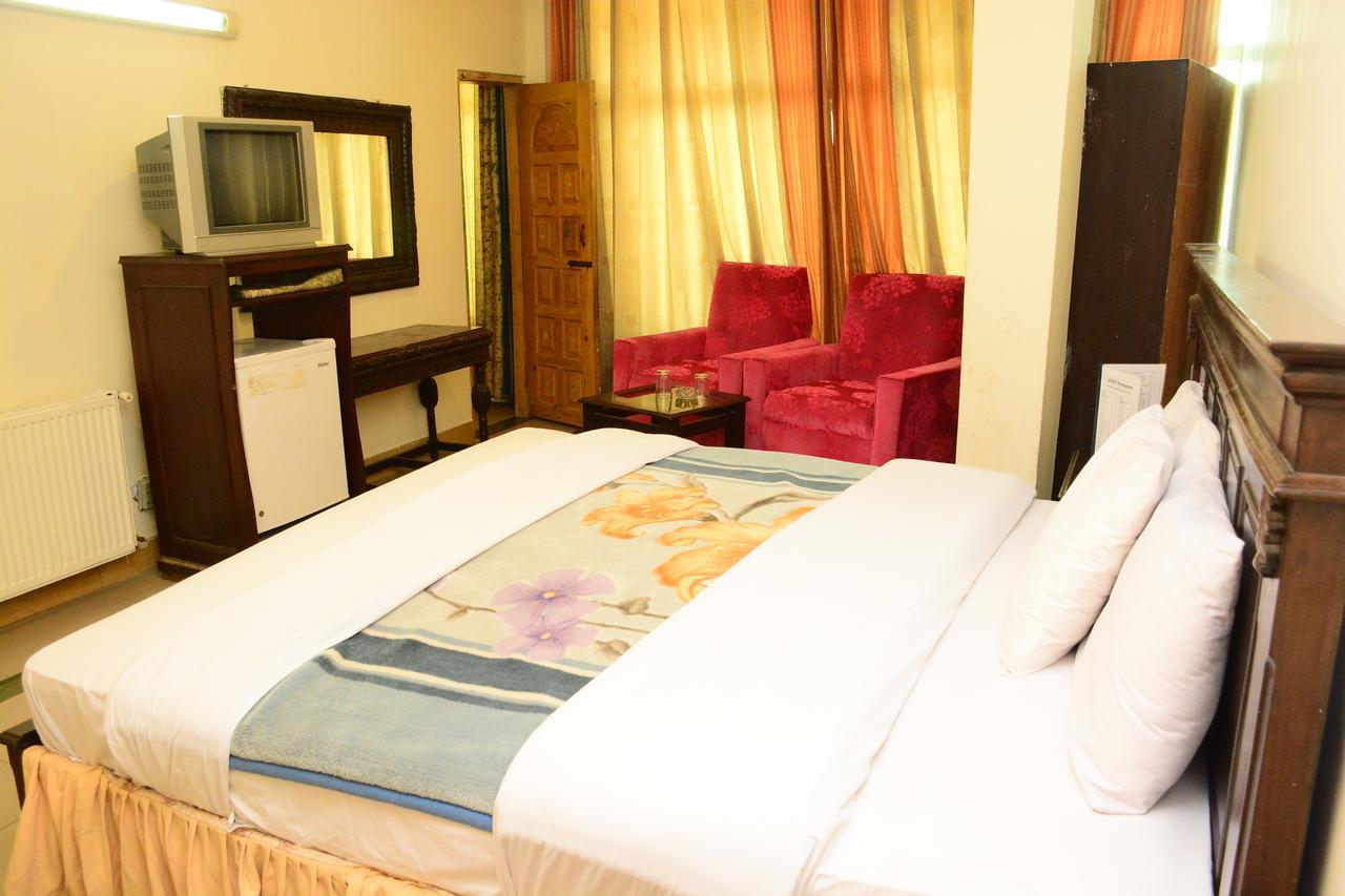 Hotel Move-N-Pick เมอร์รี ภายนอก รูปภาพ